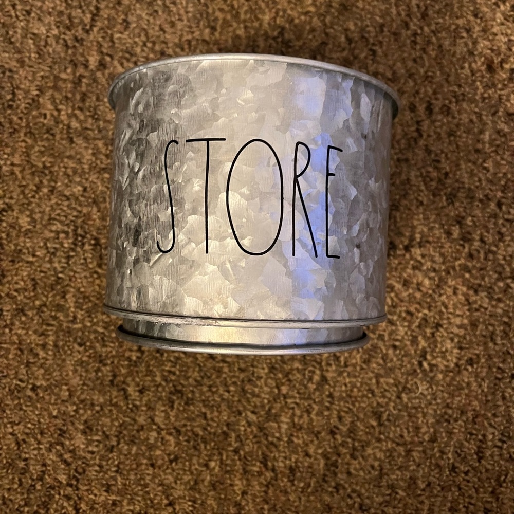 Organization container